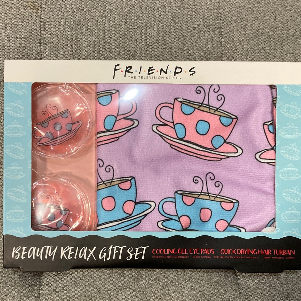 3/$40 - FRIENDS Lavender Hair Turban & Teacup Gel Eye Pads BNIB